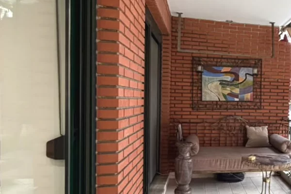 Shtepi me qera Apartament ne Tirane, 3+1, Mobilimi E mobiluar, Pagesa 1,200  Euro.