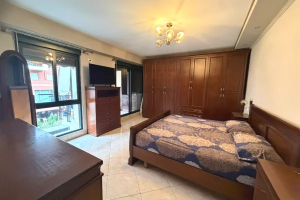 Shtepi me qera Apartament ne Tirane, 3+1, Mobilimi E mobiluar, Pagesa 1,200  Euro.