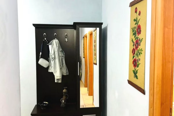 Shtepi me qera Apartament ne Tirane, 2+1, Mobilimi E mobiluar, Pagesa 55,000  Leke.