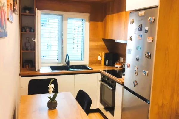 Shtepi ne shitje Apartament ne Tirane, 1+1, Mobilimi E mobiluar, Pagesa 11,500,000  Leke.