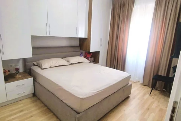 Shtepi ne shitje Apartament ne Tirane, 1+1, Mobilimi E mobiluar, Pagesa 11,500,000  Leke.