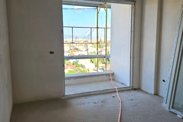 Shtepi ne shitje Apartament ne Tirane, 2+1, Mobilimi Bosh, pa mobiluar, Pagesa 116,280  Euro.