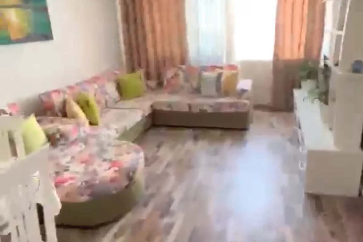 Shtepi ne shitje Apartament ne Tirane, 2+1, Mobilimi E mobiluar, Pagesa 155,000  Euro.