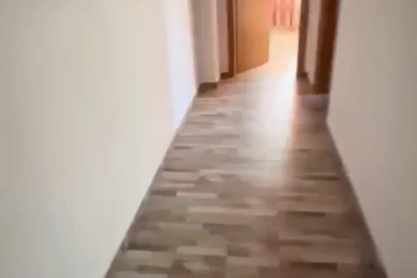 Shtepi ne shitje Apartament ne Tirane, 2+1, Mobilimi E mobiluar, Pagesa 155,000  Euro.