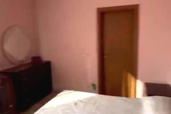 Shtepi ne shitje Apartament ne Tirane, 2+1, Mobilimi E mobiluar, Pagesa 155,000  Euro.