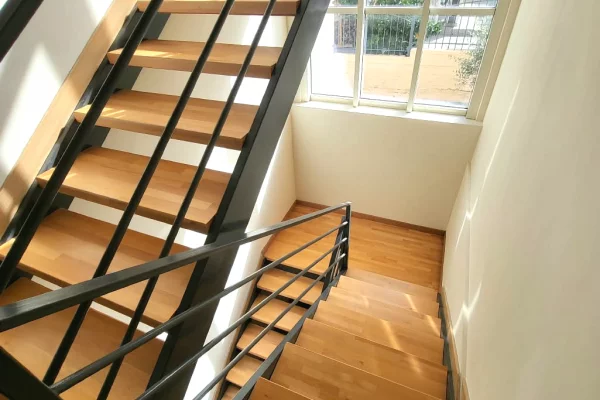 Shtepi ne shitje Vila Luksoze ne Tirane, 5+1, Mobilimi Bosh, pa mobiluar, Pagesa 150,000,000  Leke.