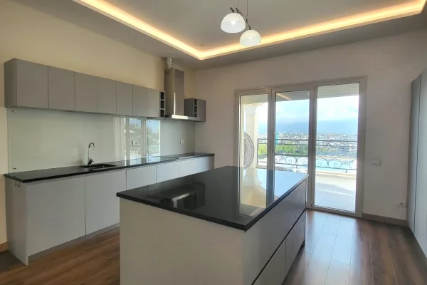 Shtepi ne shitje Vila Luksoze ne Tirane, 5+1, Mobilimi Bosh, pa mobiluar, Pagesa 150,000,000  Leke.