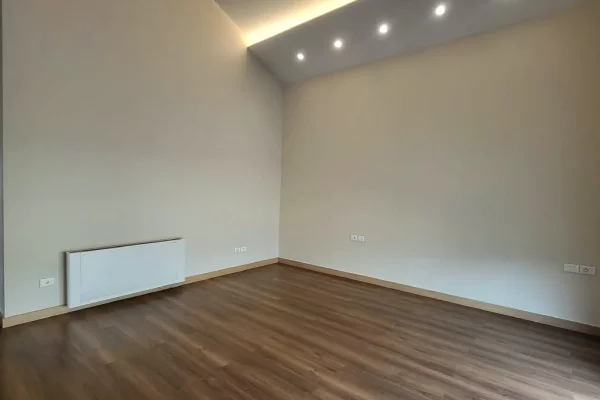 Shtepi ne shitje Vila Luksoze ne Tirane, 5+1, Mobilimi Bosh, pa mobiluar, Pagesa 150,000,000  Leke.