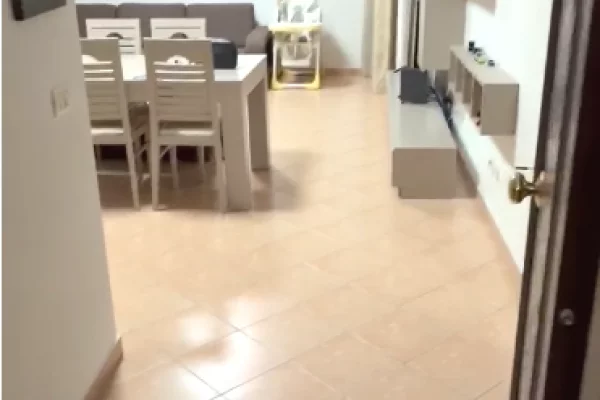 Shtepi ne shitje Apartament ne Tirane, 2+1, Mobilimi E mobiluar, Pagesa 198,000  Euro.