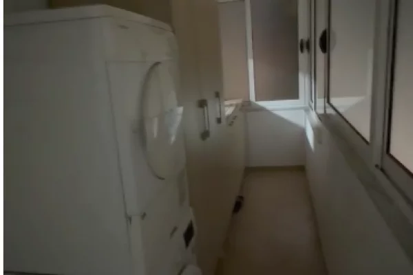 Shtepi ne shitje Apartament ne Tirane, 2+1, Mobilimi E mobiluar, Pagesa 198,000  Euro.