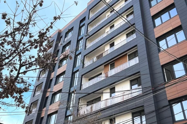 Shtepi ne shitje Apartament ne Tirane, 2+1, Mobilimi Bosh, pa mobiluar, Pagesa 17,800,000  Euro.