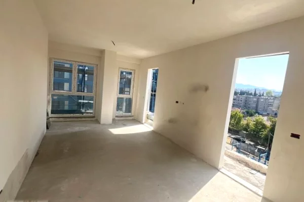 Shtepi ne shitje Apartament ne Tirane, 2+1, Mobilimi Bosh, pa mobiluar, Pagesa 17,800,000  Euro.