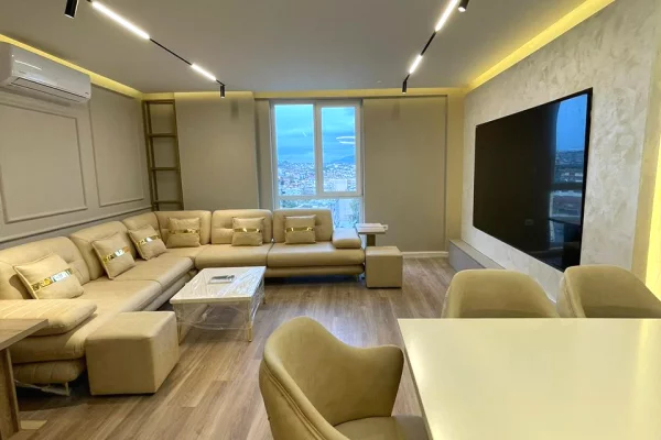 Shtepi ne shitje Apartament ne Tirane, 2+1, Mobilimi E mobiluar, Pagesa 25,250,000  Leke.