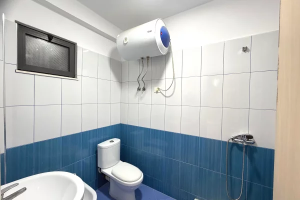Shtepi ne shitje Apartament ne Tirane, 2+1, Mobilimi Bosh, pa mobiluar, Pagesa 15,500,000  Leke.