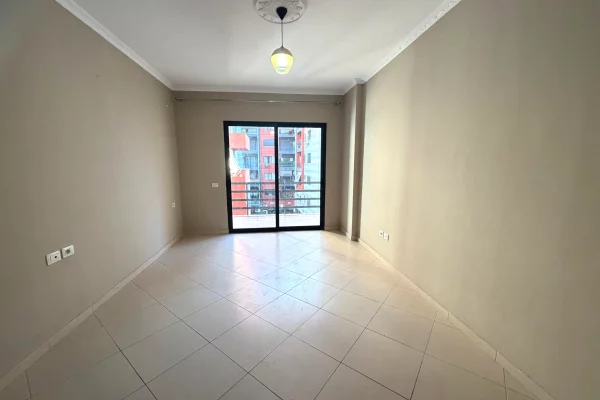 Shtepi ne shitje Apartament ne Tirane, 2+1, Mobilimi Bosh, pa mobiluar, Pagesa 15,500,000  Leke.