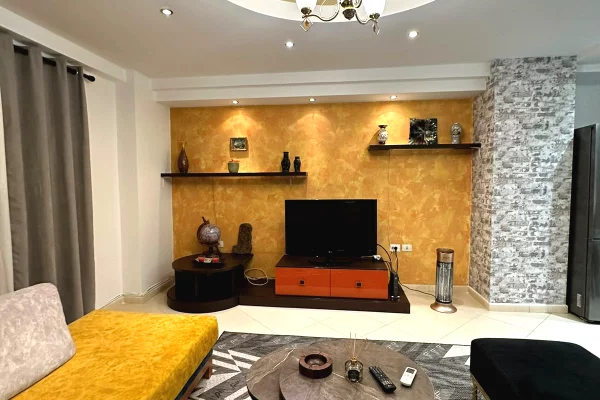 Shtepi me qera Apartament ne Tirane, 2+1, Mobilimi E mobiluar, Pagesa 100,000  Leke.