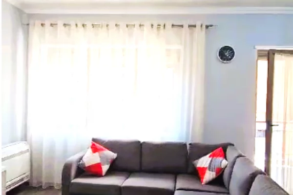 Shtepi me qera Apartament ne Tirane, 3+1, Mobilimi E mobiluar, Pagesa 1,000  Euro.