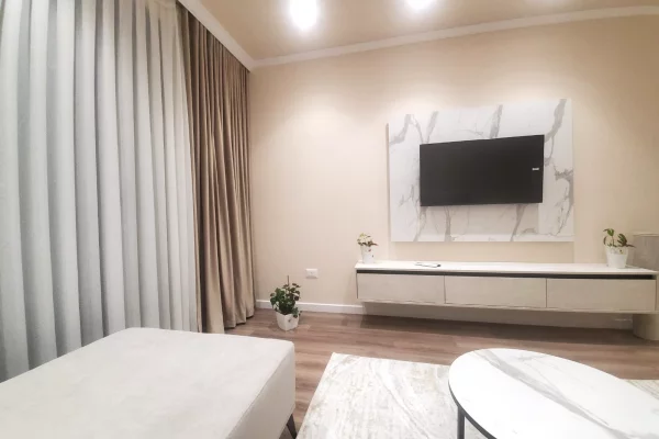 Shtepi me qera Apartament ne Tirane, 1+1, Mobilimi E mobiluar, Pagesa 90,000  Leke.