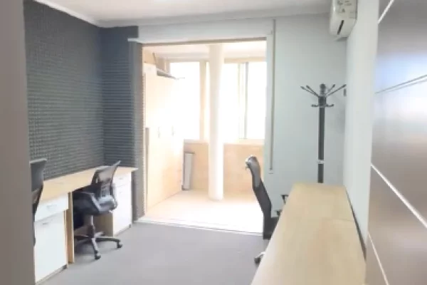 🏢 Ambient zyre me qira – Perballe Liqenit Artificial & Lake View