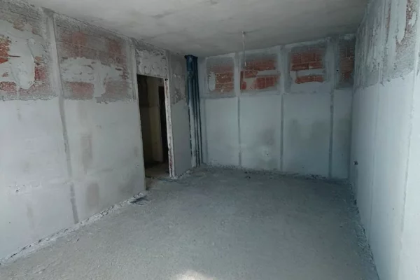 Shtepi ne shitje Apartament ne Tirane, 1+1, Mobilimi Bosh, pa mobiluar, Pagesa 73,920  Euro.