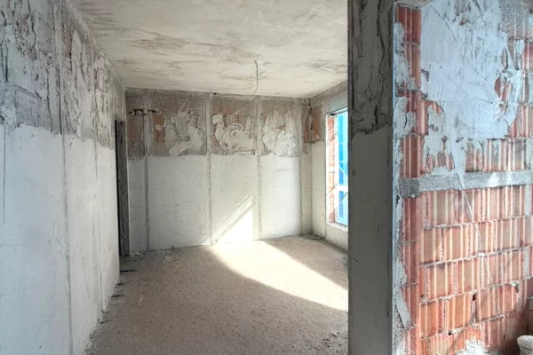 Shtepi ne shitje Apartament ne Tirane, 1+1, Mobilimi Bosh, pa mobiluar, Pagesa 73,920  Euro.