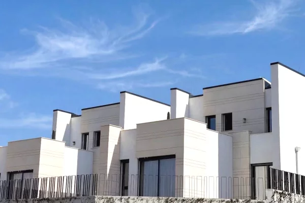 🏡 SHITET APARTAMENT 2+1 + 2 TUALETE – MAISON DE LA TERRE, TEG 🌿