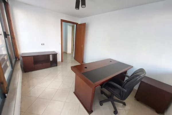🏢Jepet me qira zyre ne Bllok🗝️100 m2