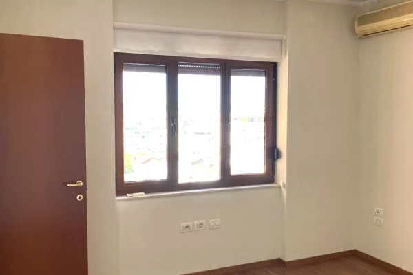 🏢Jeppet zyre me qira ne zonen e Bllokut🔥