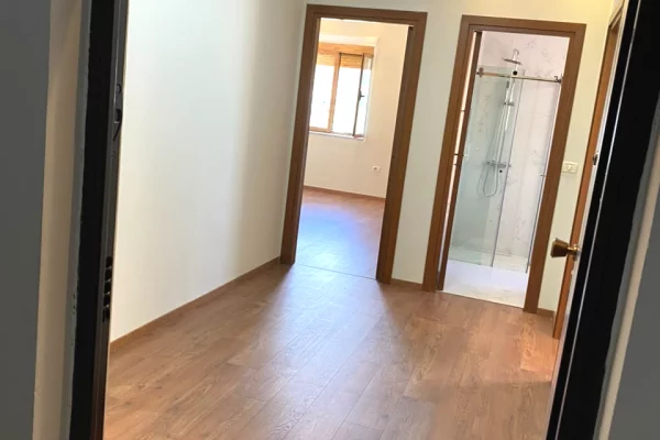 🏢Jeppet zyre me qira ne zonen e Bllokut🔥