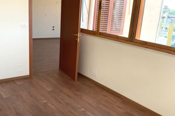 🏢Jeppet zyre me qira ne zonen e Bllokut🔥