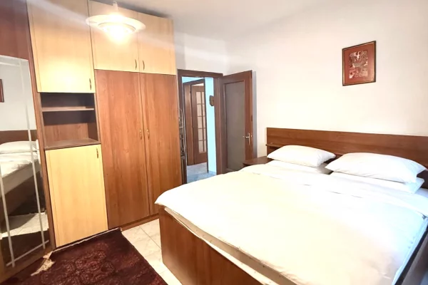 Shtepi ne shitje Apartament ne Tirane, 3+1, Mobilimi E mobiluar, Pagesa 289,000  Euro.
