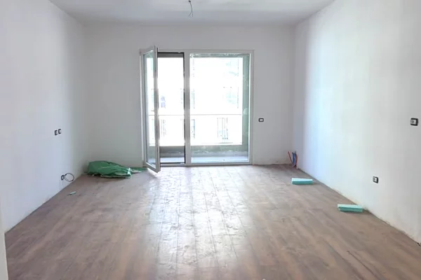 Apartment for sale in Tirana 3+1, Emty