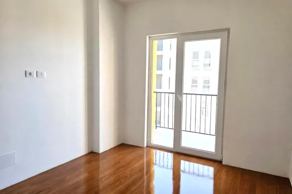 Shtepi ne shitje Apartament ne Tirane, 1+1, Mobilimi Bosh, pa mobiluar, Pagesa 97,000  Euro.