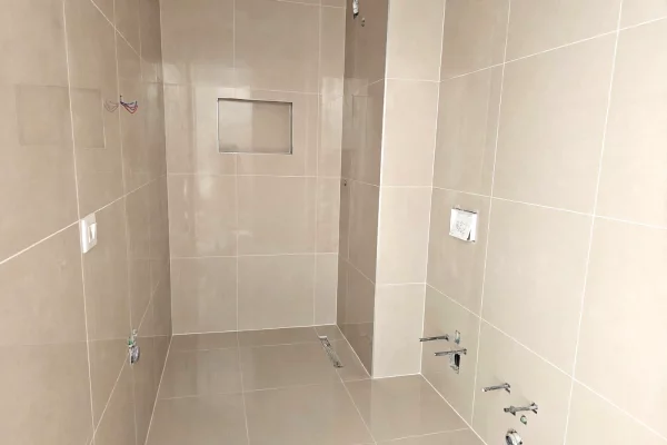 Shtepi ne shitje Apartament ne Tirane, 1+1, Mobilimi Bosh, pa mobiluar, Pagesa 97,000  Euro.