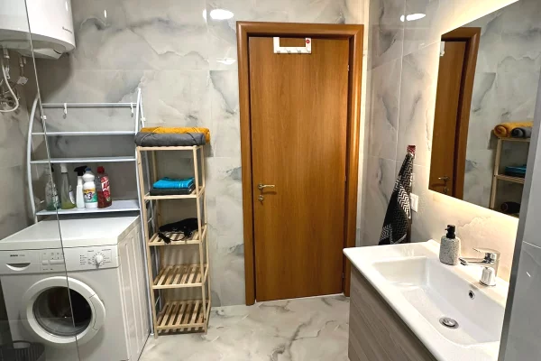 Shtepi me qera Apartament ne Tirane, 2+1, Mobilimi E mobiluar, Pagesa 100,000  Leke.
