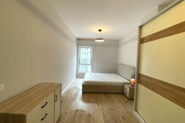 Shtepi me qera Apartament ne Tirane, 2+1, Mobilimi E mobiluar, Pagesa 80,000  Leke.