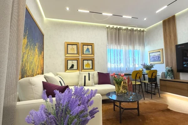 Shtepi ne shitje 2+1 ne Tirane - 23,500,000 Leke