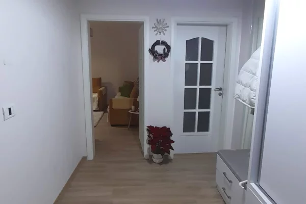 Shtepi ne shitje Apartament ne Tirane, 1+1, Mobilimi E mobiluar, Pagesa 15,000,000  Leke.