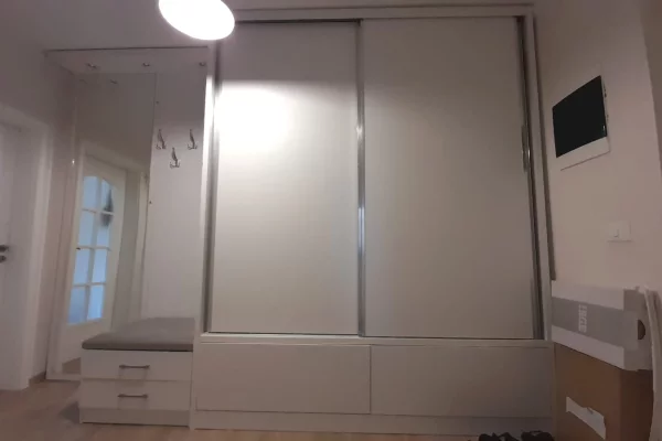 Shtepi ne shitje Apartament ne Tirane, 1+1, Mobilimi E mobiluar, Pagesa 15,000,000  Leke.