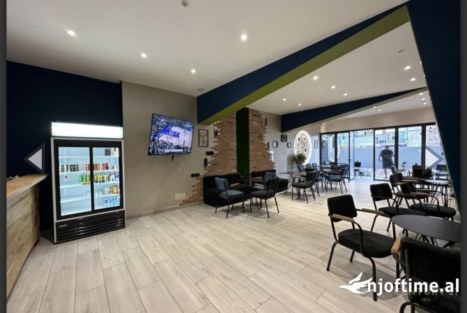 Ambiente Commerciale in Affitto 2+1 a Tirana - 900 Euro