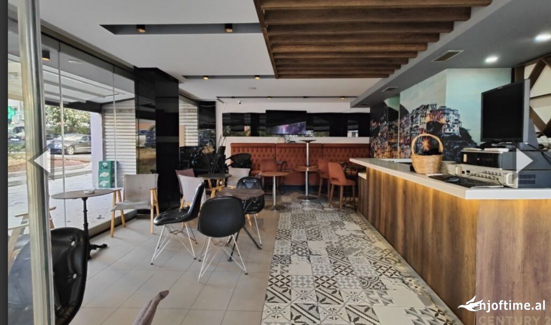 Njesi per shitje tek Komuna e Parisit!