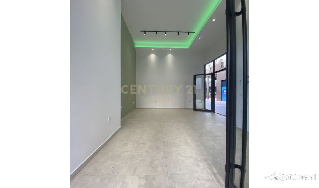 Shitet njesi tek market Xhangolli, Grand Galery, Yzberisht.