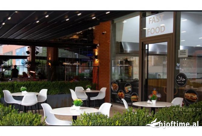 Ambiente Commerciale in Vendita 2+1 a Tirana - 45,000 Euro