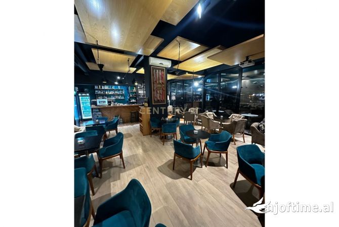 Jepet me qira ambient komercial/ bar kafe prane Ish UET