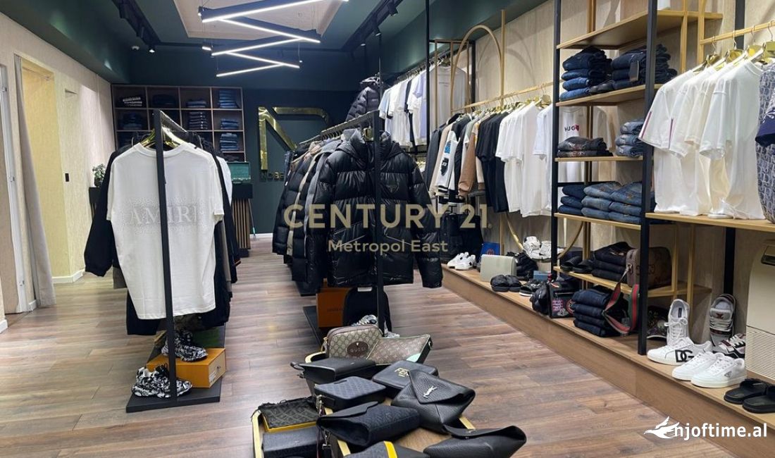 SHITET DYQAN PRANE RRUGES SE ELBASANIT.