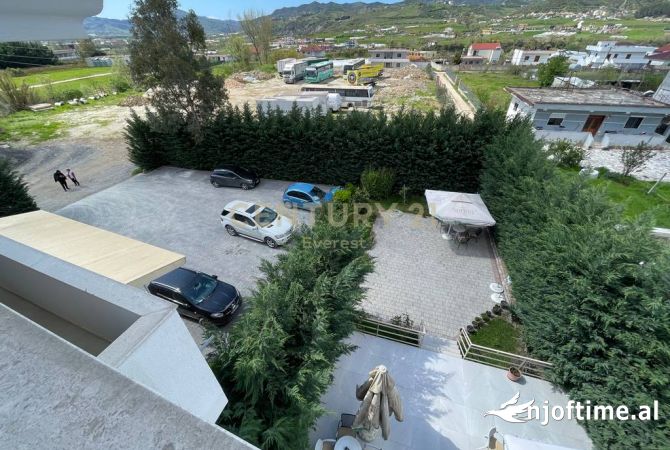 Ambient biznesi ne shitje 5+1 ne Tirane - 3,500 Euro