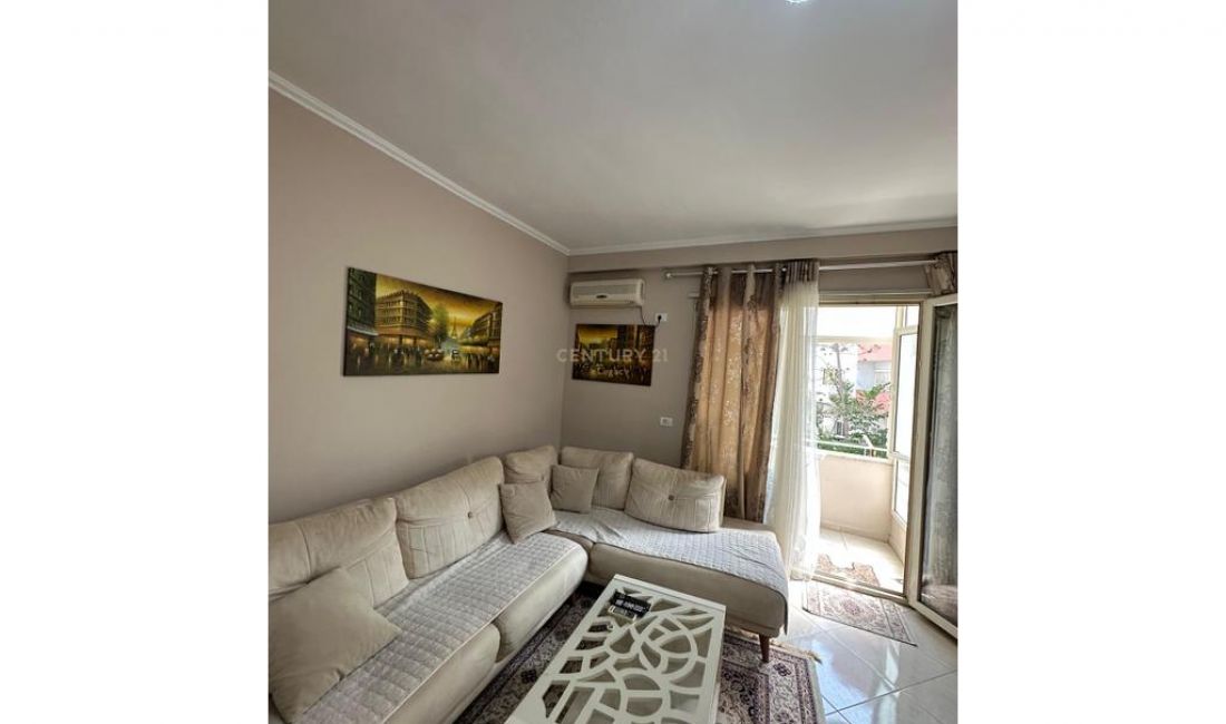 Shtepi me qera Apartament ne Tirane, 1+1, Mobilimi E mobiluar, Pagesa 400  Euro.