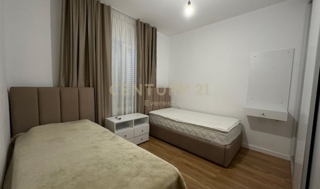 Shtepi me qera Apartament ne Tirane, 2+1, Mobilimi E mobiluar, Pagesa 600  Euro.