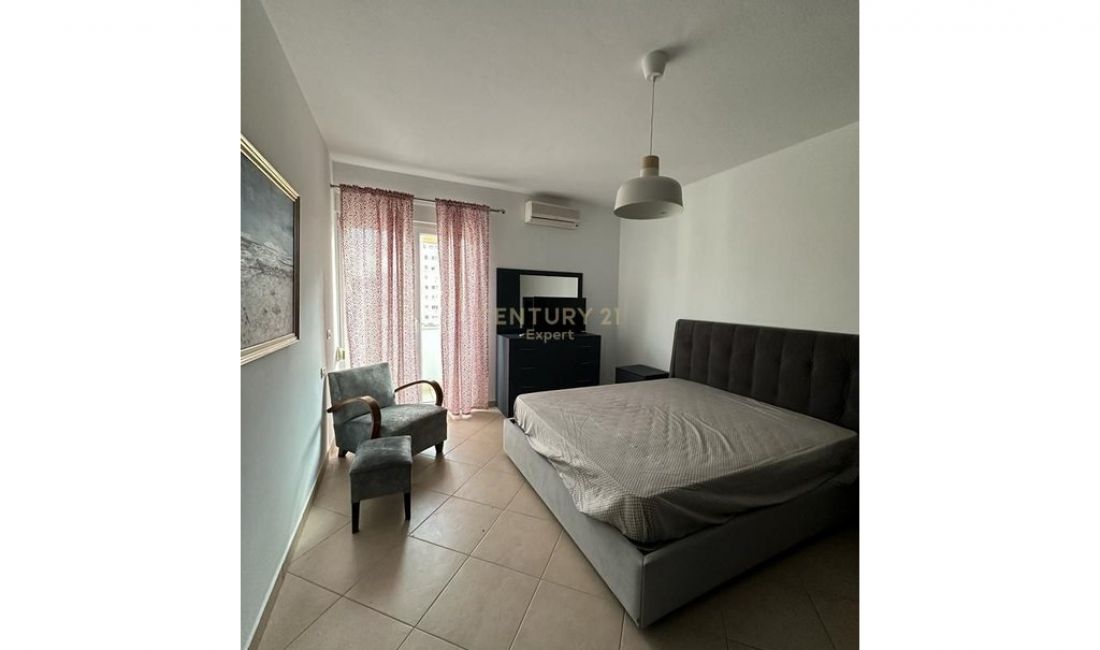Shtepi me qera Apartament ne Tirane, 1+1, Mobilimi E mobiluar, Pagesa 550  Euro.