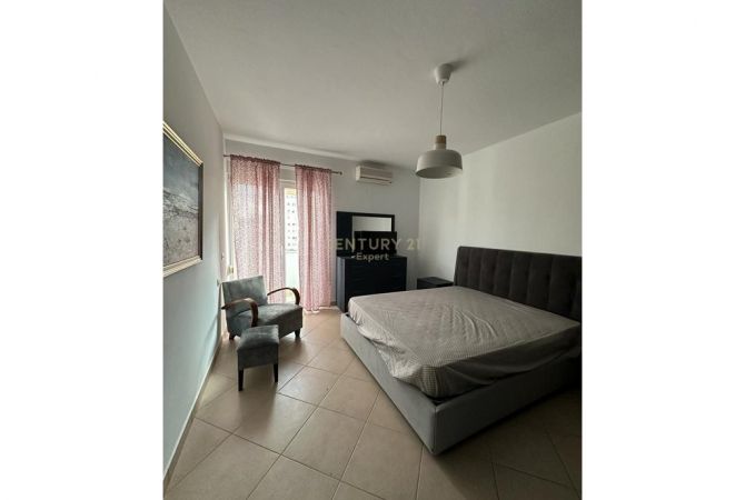 Apartament 1+1 për Qira pranë Kompleksin Kontakt, Rruga Frosina Plaku